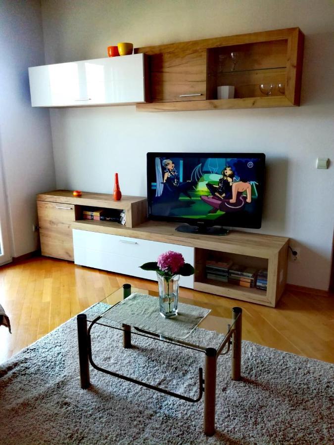 Apartment Mia - Spacious Apartment On 85 M2 With Beautiful Sea View Трогир Екстериор снимка