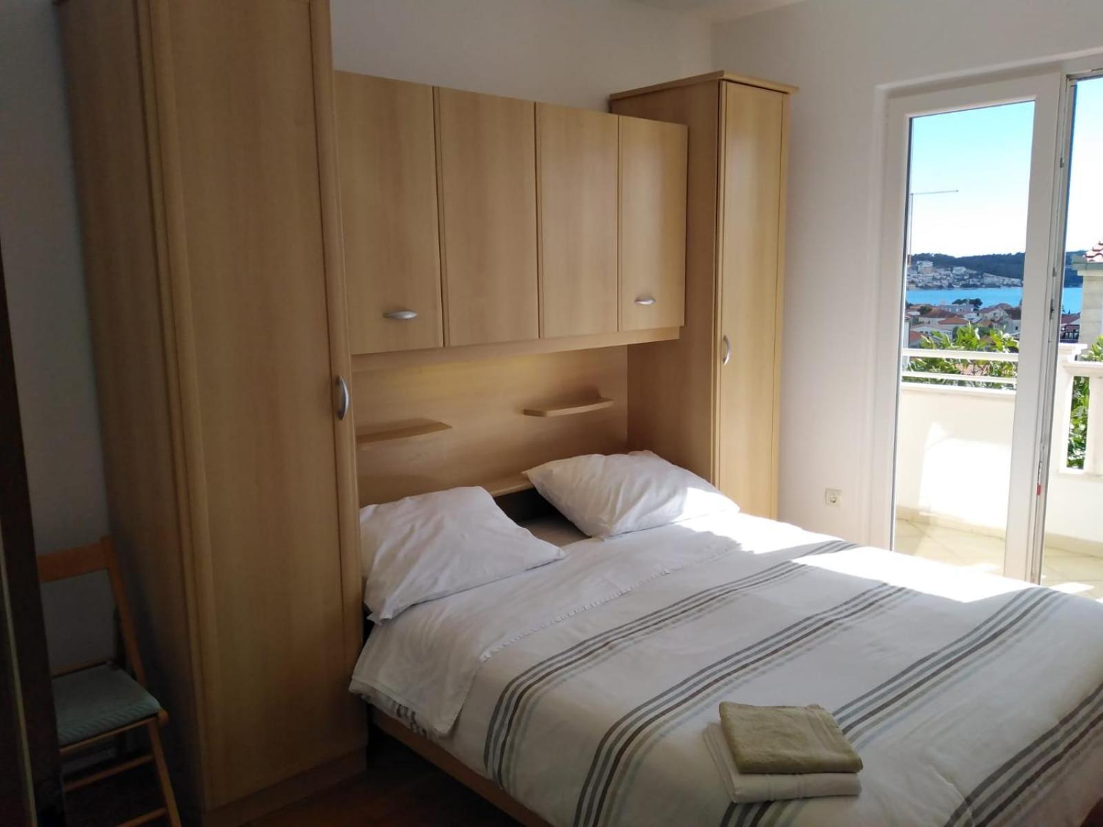 Apartment Mia - Spacious Apartment On 85 M2 With Beautiful Sea View Трогир Екстериор снимка