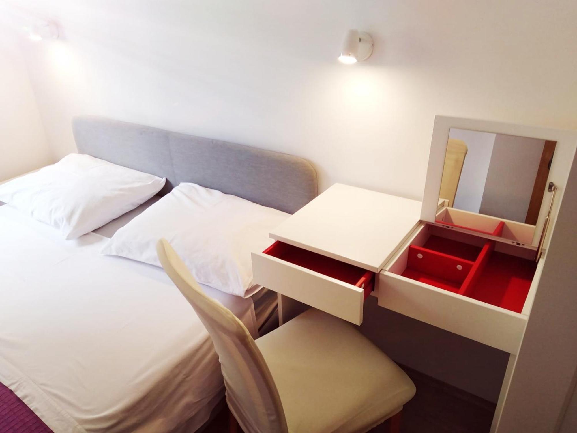 Apartment Mia - Spacious Apartment On 85 M2 With Beautiful Sea View Трогир Стая снимка