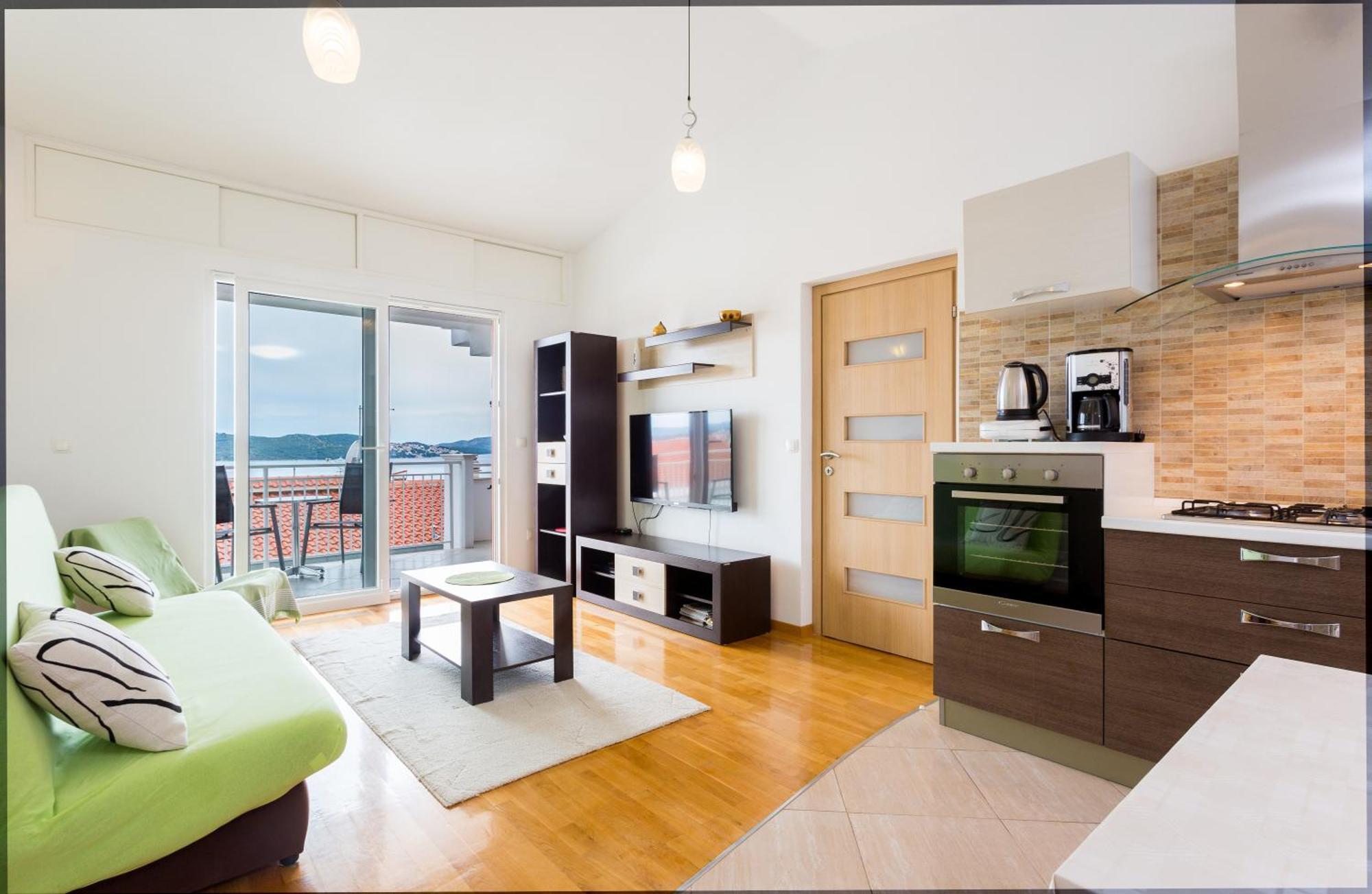 Apartment Mia - Spacious Apartment On 85 M2 With Beautiful Sea View Трогир Екстериор снимка