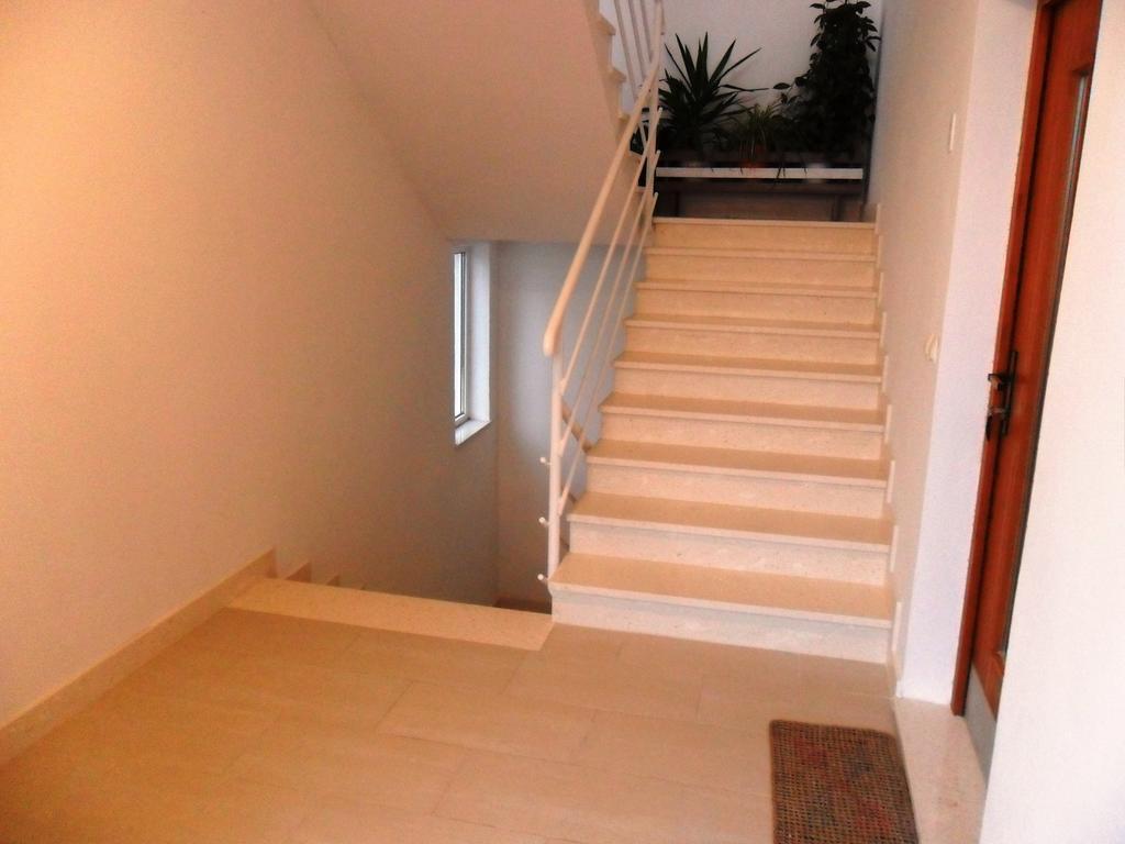 Apartment Mia - Spacious Apartment On 85 M2 With Beautiful Sea View Трогир Стая снимка