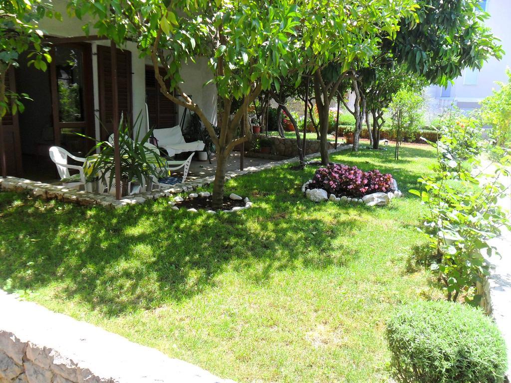 Apartment Mia - Spacious Apartment On 85 M2 With Beautiful Sea View Трогир Екстериор снимка